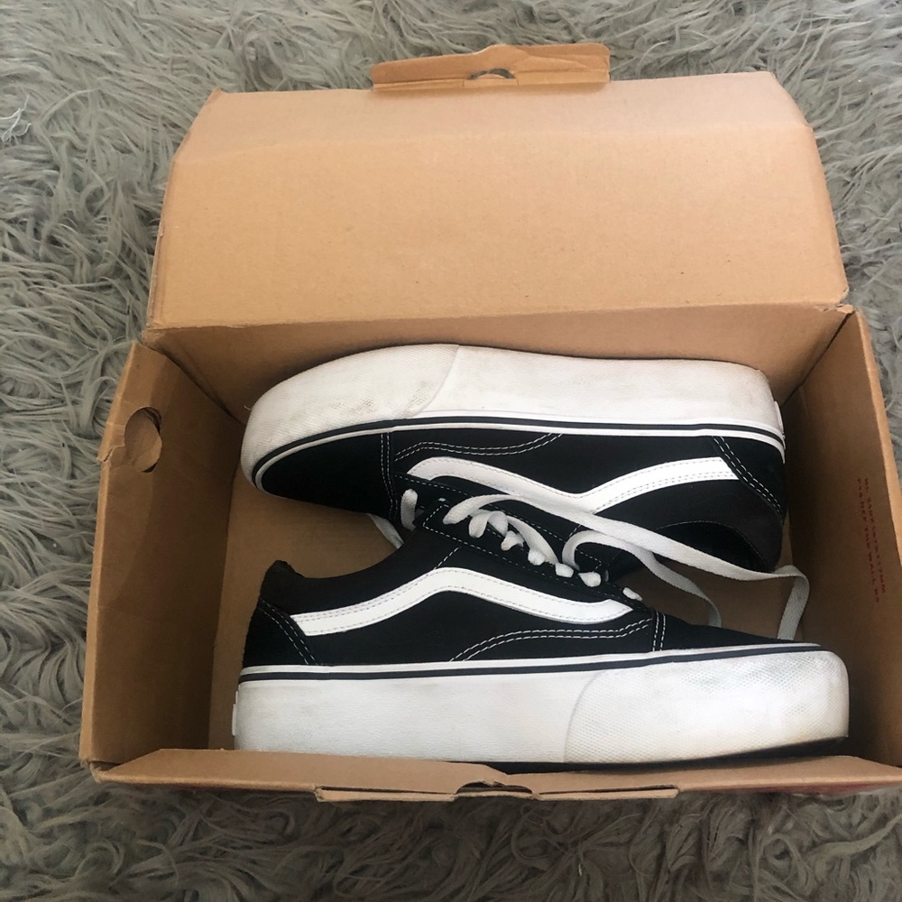 Platform sneakers